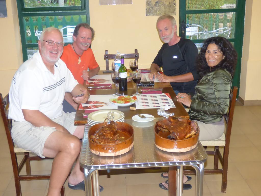 Camino De Santiago Vandrarhem Castrojeriz Exteriör bild