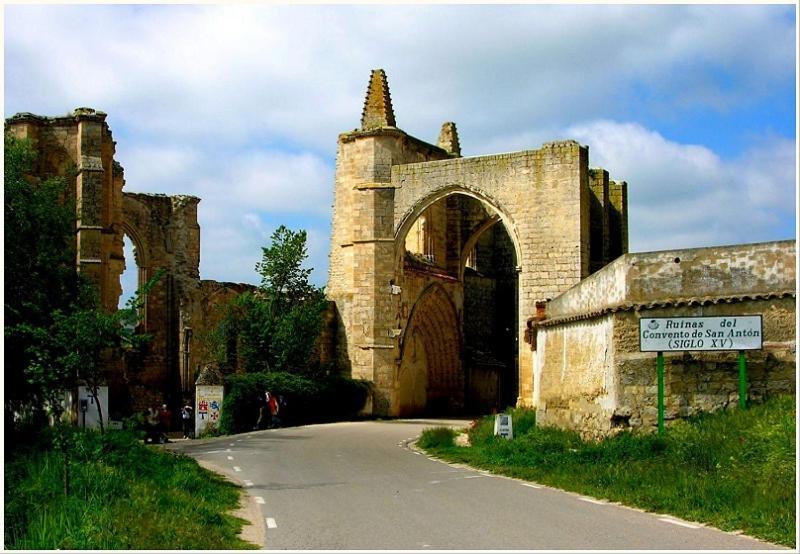 Camino De Santiago Vandrarhem Castrojeriz Exteriör bild